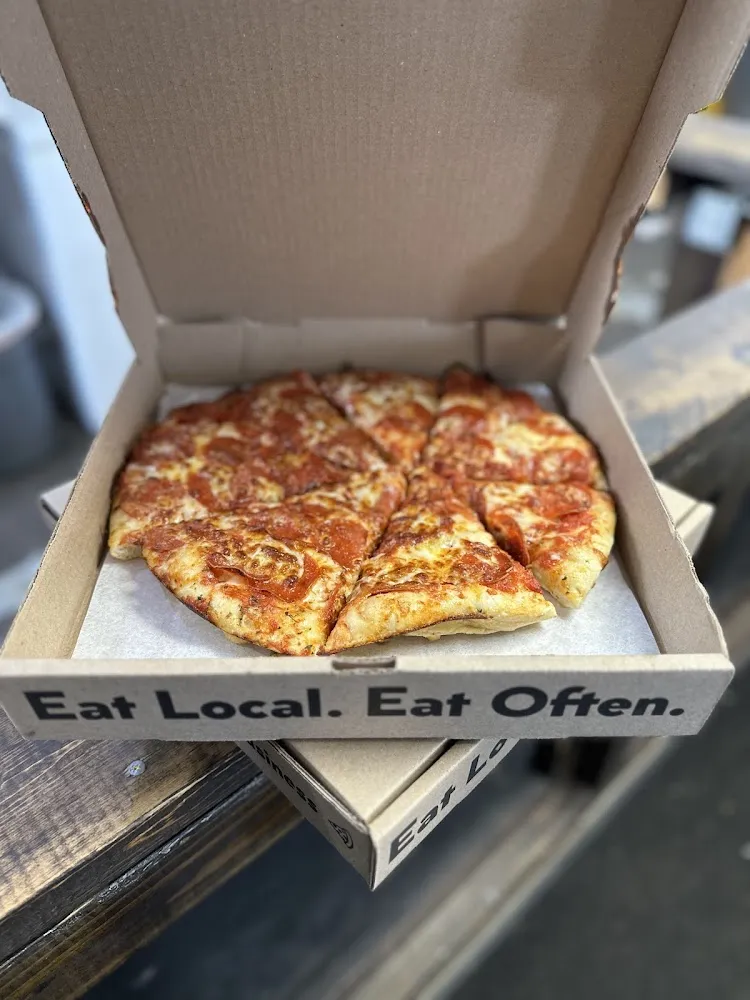 Medium Pepperoni Pizza