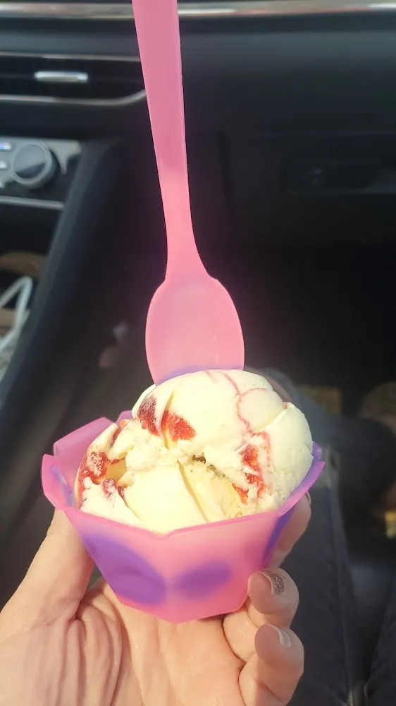 Strawberry Cheesecake Gelato